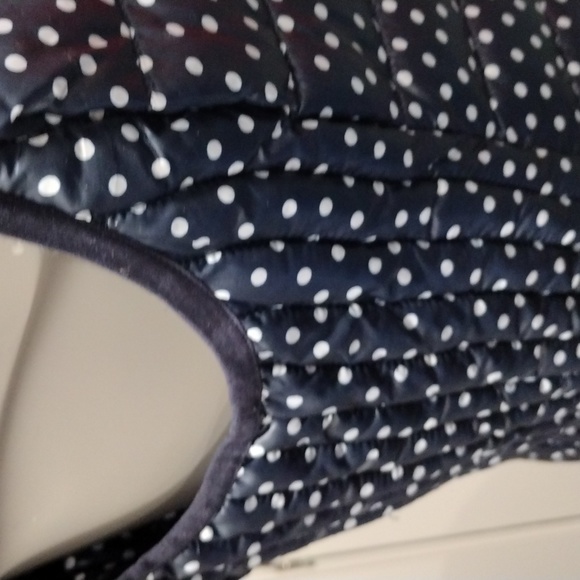 Tommy Hilfiger black and white polka dots zip vest. Large - Picture 7 of 9